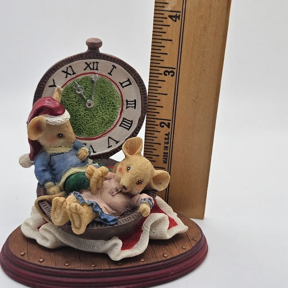 Vintage Christmas Mice Clock‎ Figurine Resin Mouse Couple Sleeping Timepiece